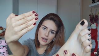Kéfera Buchmann feet photo thumbnail