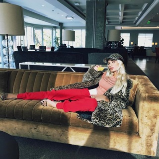 Pia Mia feet photo thumbnail