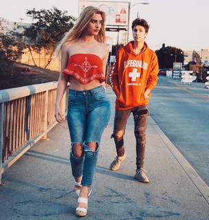 Lele Pons feet photo thumbnail