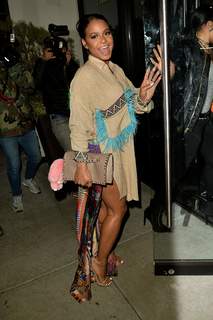 Christina Milian feet photo thumbnail