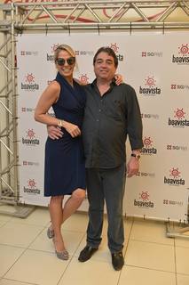Adriane Galisteu feet photo thumbnail