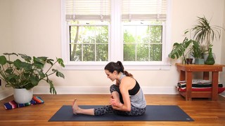 Adriene Mishler feet photo thumbnail
