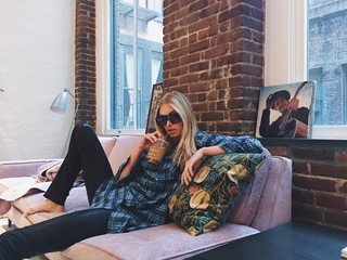 Elsa Hosk feet photo thumbnail