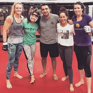 Holly Holm feet photo thumbnail