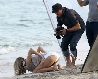 Martha Hunt feet photo thumbnail