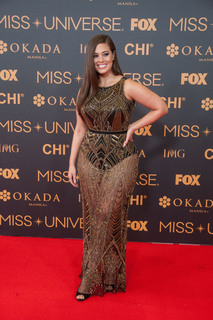 Ashley Graham feet photo thumbnail
