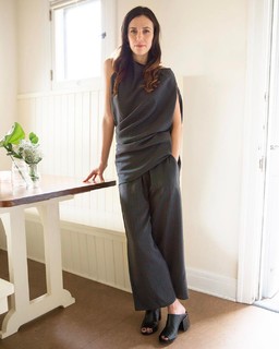 Adriene Mishler feet photo thumbnail