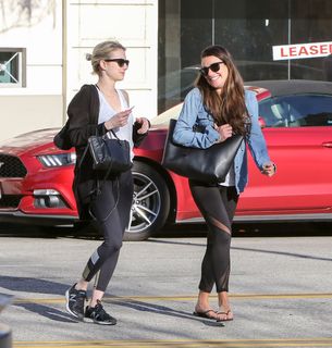 Lea Michele feet photo thumbnail