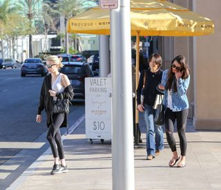 Lea Michele feet photo thumbnail