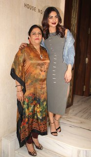 Priyanka Chopra Jonas feet photo thumbnail