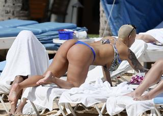 Amber Rose feet photo thumbnail
