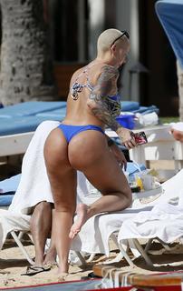 Amber Rose feet photo thumbnail