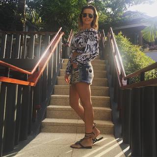 Cristina Ferreira feet photo thumbnail