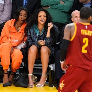 Rihanna feet photo thumbnail