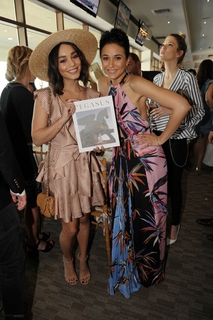 Vanessa Hudgens feet photo thumbnail