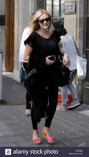 Fearne Cotton feet photo thumbnail