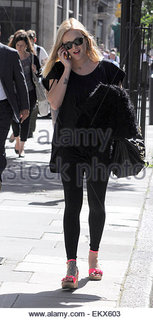 Fearne Cotton feet photo thumbnail