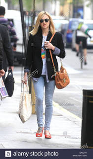 Fearne Cotton feet photo thumbnail