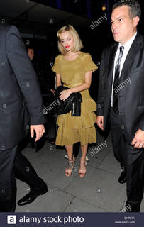 Fearne Cotton feet photo thumbnail