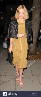 Fearne Cotton feet photo thumbnail