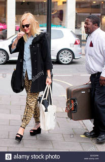 Fearne Cotton feet photo thumbnail