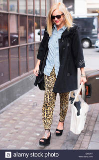 Fearne Cotton feet photo thumbnail