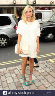 Fearne Cotton feet photo thumbnail