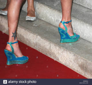 Fearne Cotton feet photo thumbnail