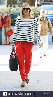 Fearne Cotton feet photo thumbnail