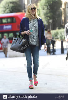 Fearne Cotton feet photo thumbnail