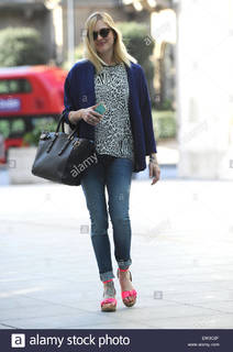 Fearne Cotton feet photo thumbnail