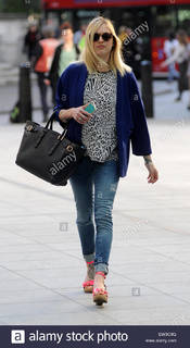 Fearne Cotton feet photo thumbnail