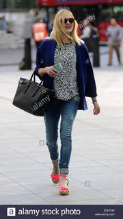 Fearne Cotton feet photo thumbnail