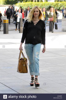 Fearne Cotton feet photo thumbnail