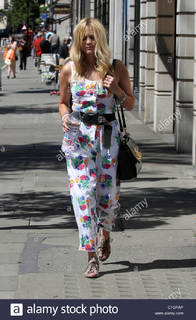 Fearne Cotton feet photo thumbnail