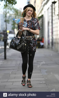 Fearne Cotton feet photo thumbnail