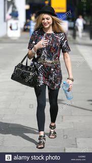 Fearne Cotton feet photo thumbnail