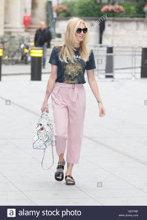 Fearne Cotton feet photo thumbnail