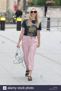 Fearne Cotton feet photo thumbnail