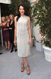 Michelle Monaghan feet photo thumbnail