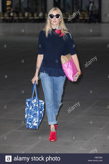 Fearne Cotton feet photo thumbnail
