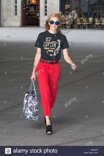 Fearne Cotton feet photo thumbnail