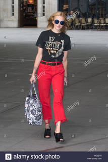 Fearne Cotton feet photo thumbnail