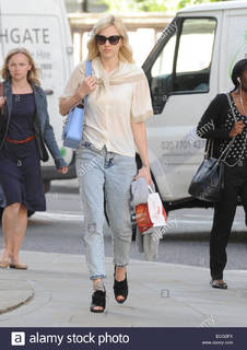 Fearne Cotton feet photo thumbnail