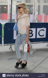 Fearne Cotton feet photo thumbnail