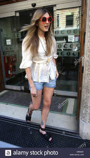 Fearne Cotton feet photo thumbnail