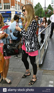 Fearne Cotton feet photo thumbnail