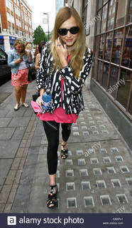 Fearne Cotton feet photo thumbnail