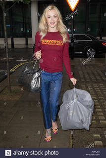 Fearne Cotton feet photo thumbnail