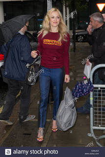 Fearne Cotton feet photo thumbnail